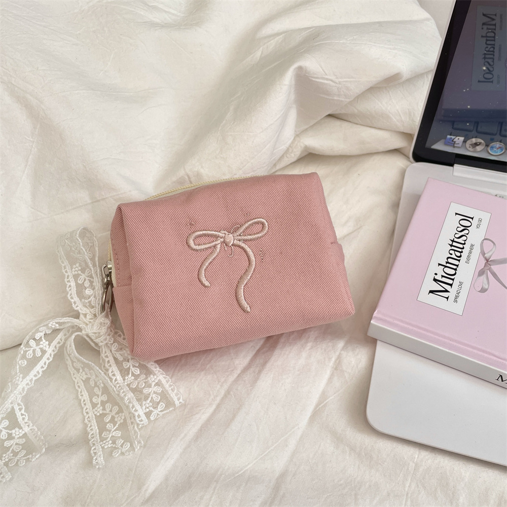66g Weight Canvas Lining Material Lace Fashion Element Zipper Closure Type / Strap Type Cosmetic Bag Bags Type Holiday, Travel, Daily Occasion Polyester Material Bag, Knot, Butterfly, Bow Knot Pattern All Seasons Season Women's Gender Cute Style Square Shape Cute Bag Knot Butterfly Polyester Lace Square Makeup Bags 13