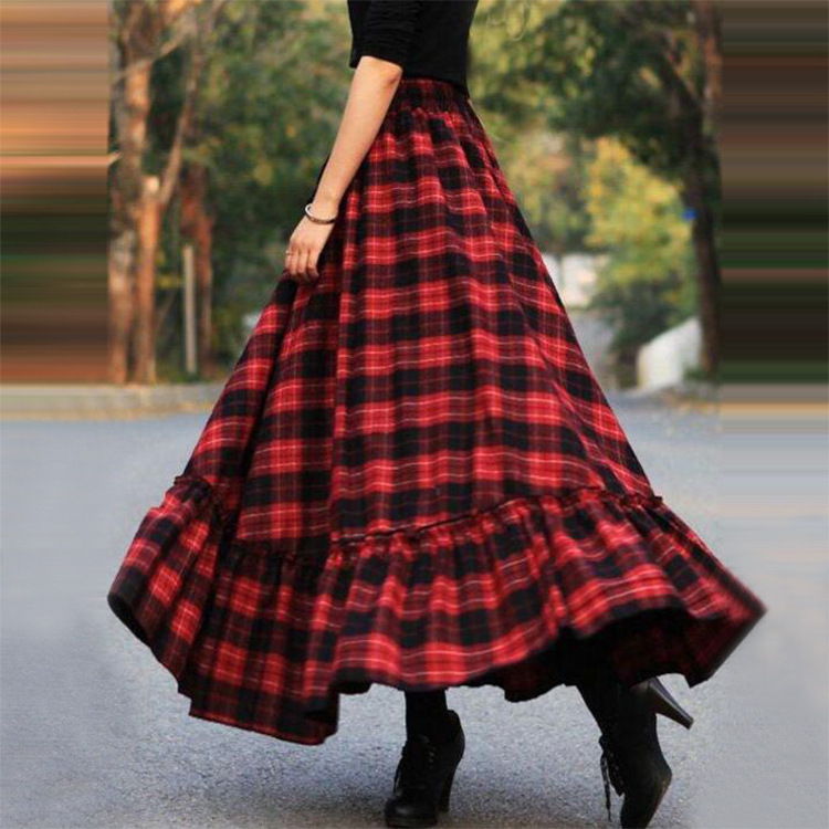 New Amazon Winter Skirt, Winter-Friendly White Umbrella Skirt, Fresh and Sweet Black Plaid Small Size Long Skirt with Drape Effect