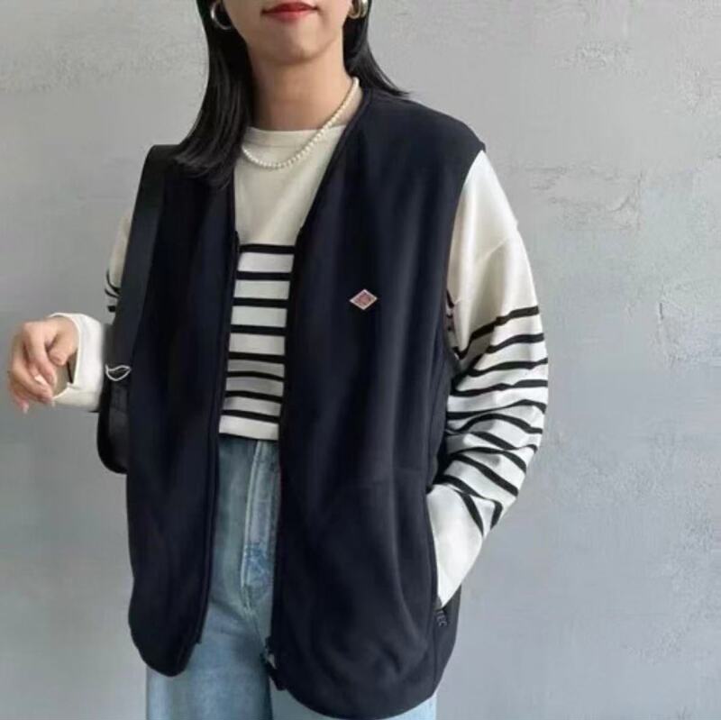 New Japanese Style Danton Simple Casual Versatile V-Neck Warm Fleece Vest Jacket for Women