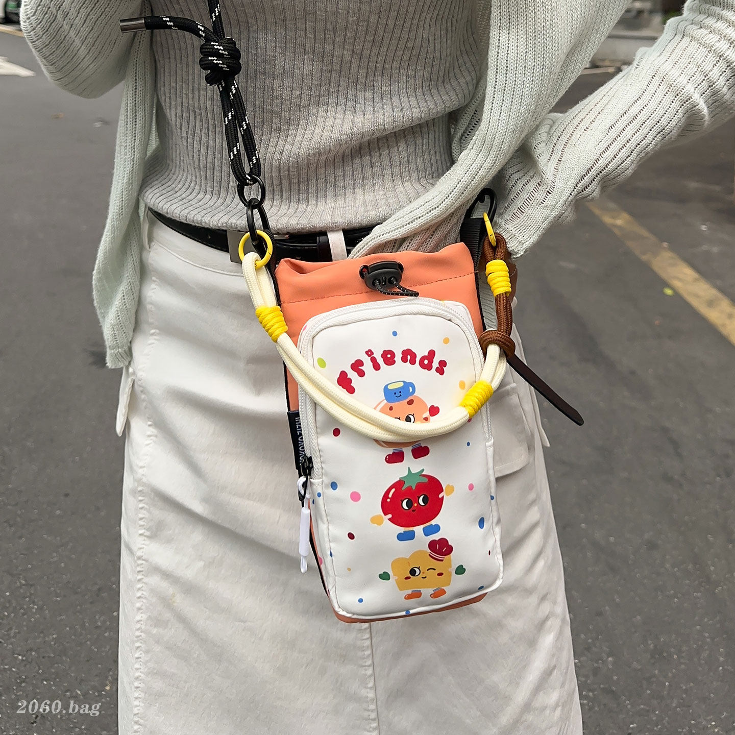 Botella de agua Teléfono móvil Xiaodance Cool nuevo bolso de cinturón bolso de dibujos animados bolso de cinturón portátil de viento ligero bolso de mujer 2026 paquete multifuncional