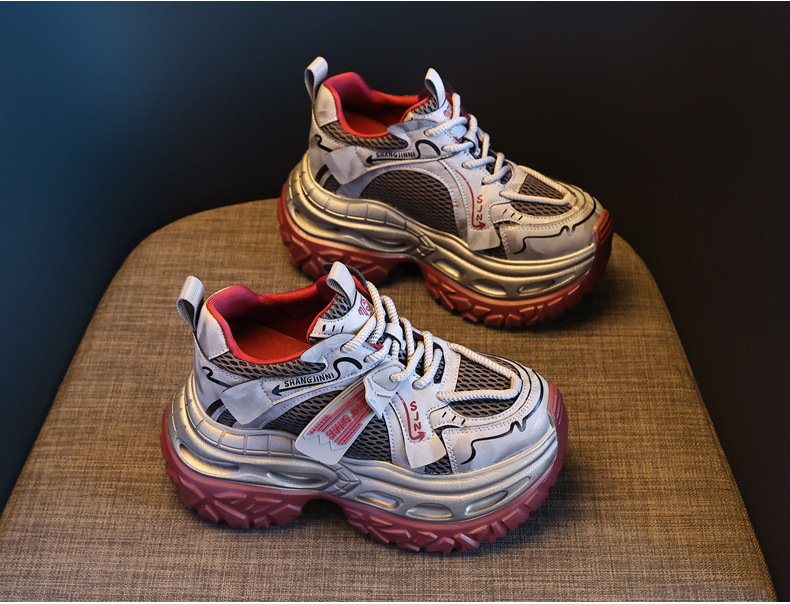 Giày sneaker nữ chunky đế dày tăng chiều cao 9 cm phong cách thể thao — sâm panh chi tiết 4