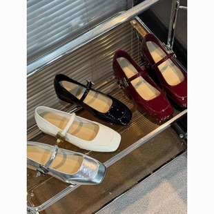 Retro Mary Jane Red Shallow Mouth Versatile Small Leather Shoes 2025 Spring and Summer New Niche French Leather Flats Women's Shoes