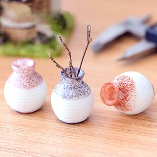 Small Vase Ceramic Mini Thin Vase Desktop Small Ornaments Arrangement Room Decoration Girl's Heart Small Objects Goods