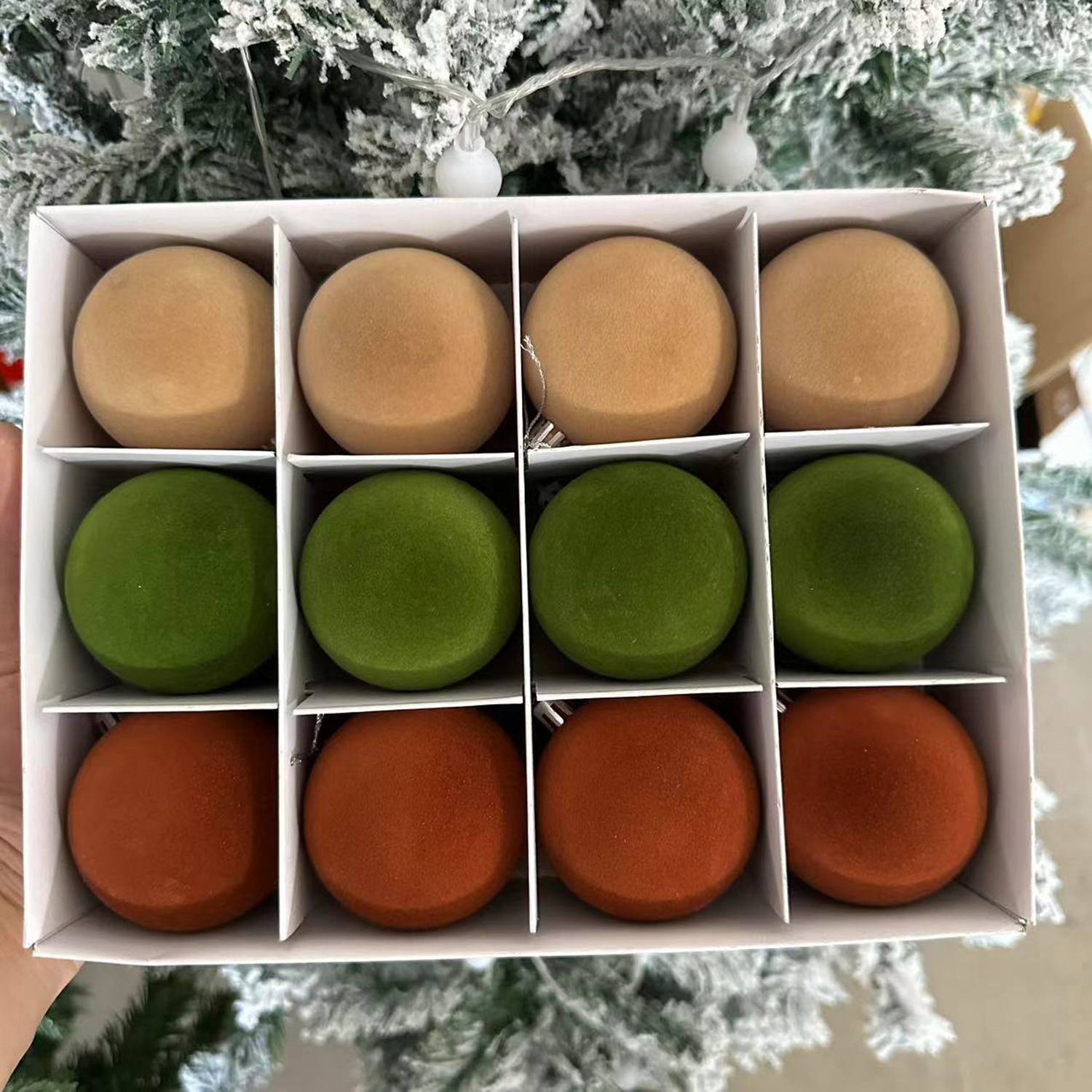 Bolas de Navidad 12 / Piece Color de piel + café + verde aguacate