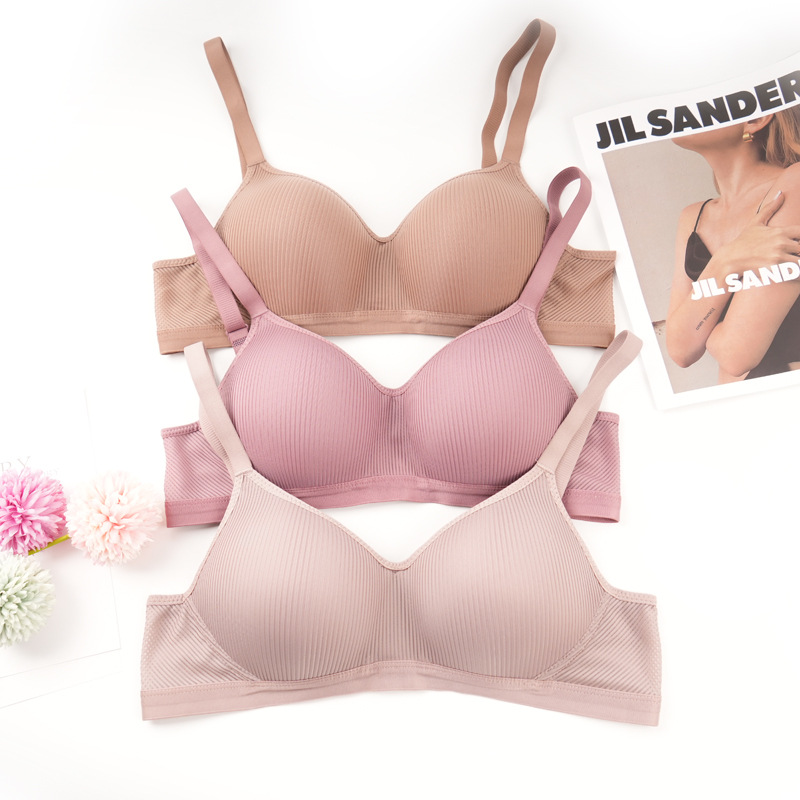 Fábrica de Shantou en stock sin anillo de acero para mujeres sujetadores ligeros delgados transpirables cómodos sin marcas de ropa interior sujetadores