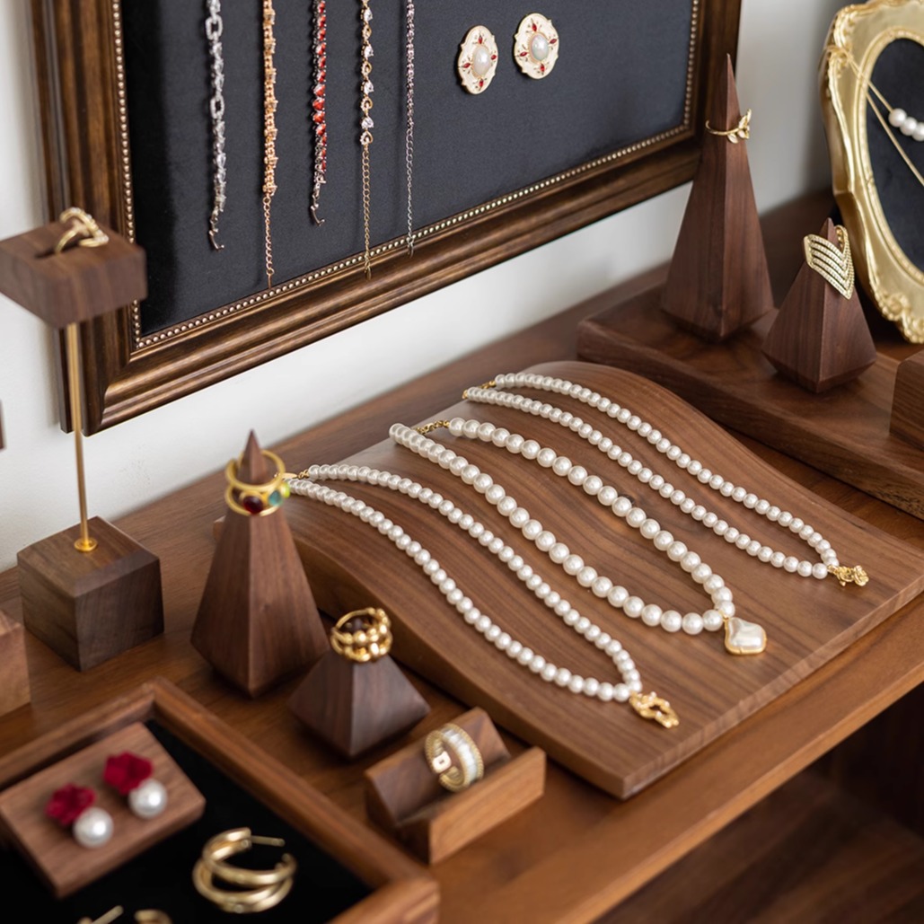 Collar de joyería de madera de nuez, estante de exhibición de joyas, pulsera colgante, escaparate de joyería de madera de alta gama, accesorios de puestos image 4