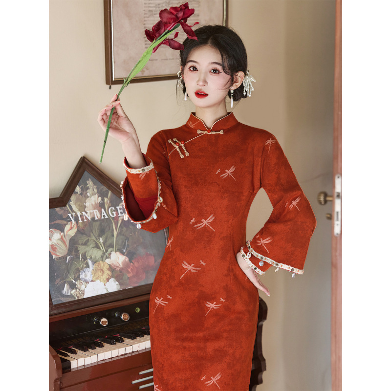 桔色倒大袖蜻蜓麂皮绒旗袍2025新款新中式改良年轻款少女高级感|undefined