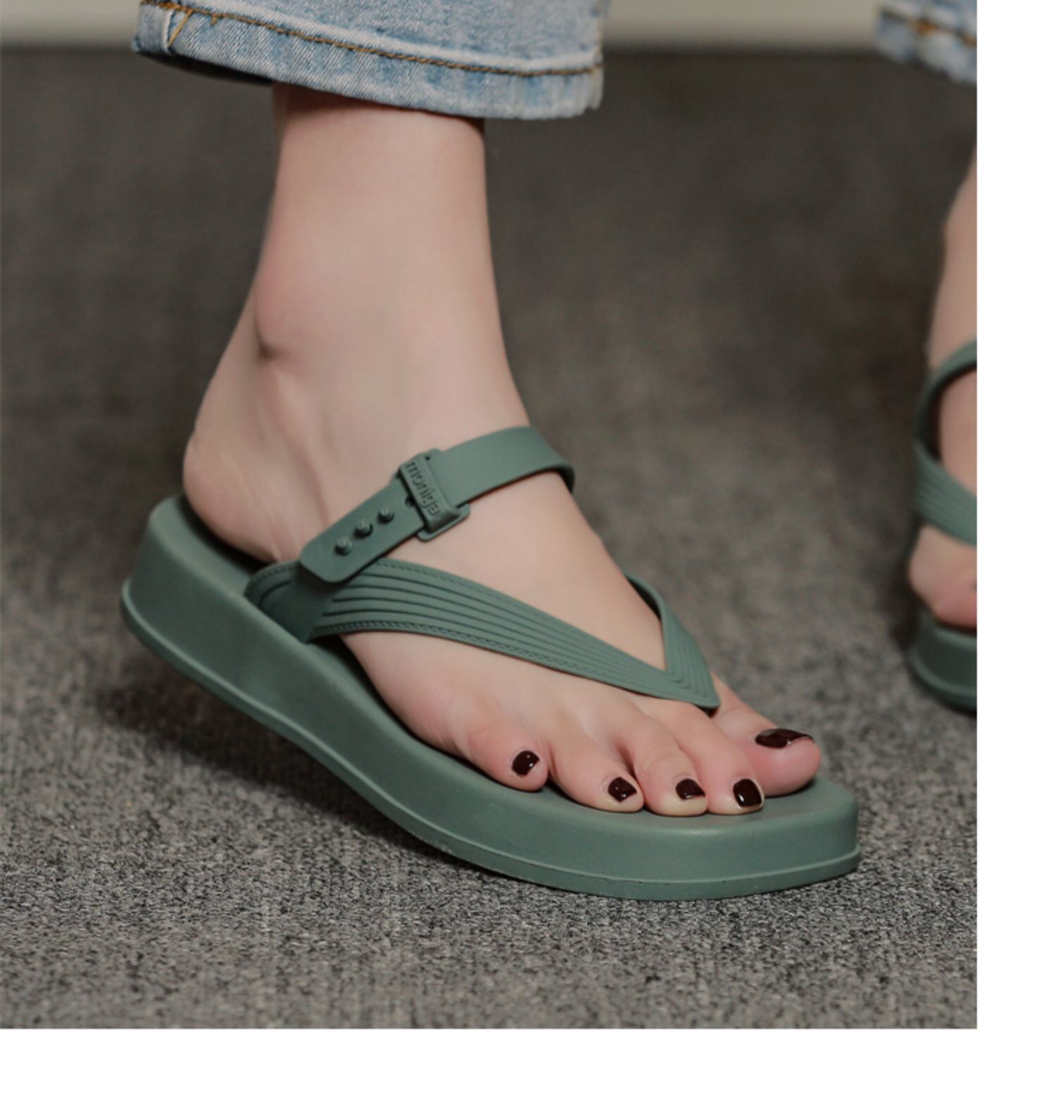 Women's Casual Solid Color Square Toe Flip Flops display picture 8