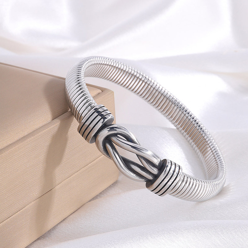 Nuevo pulsera elástica de acero inoxidable para hombres Oh cadena de garganta punk titanio pulsera de acero forjado retro 8 pulsera de botón