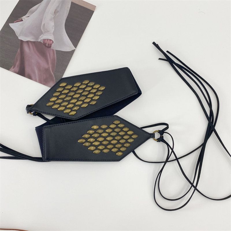 Cinto largo com rebites para mulheres, cinto decorativo para combinar com saias, fivela de pino, cinto estreito elástico e versátil._voghion.com
