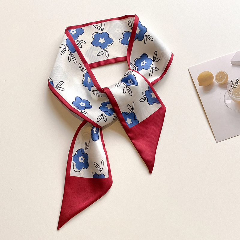 цветок синий и красный