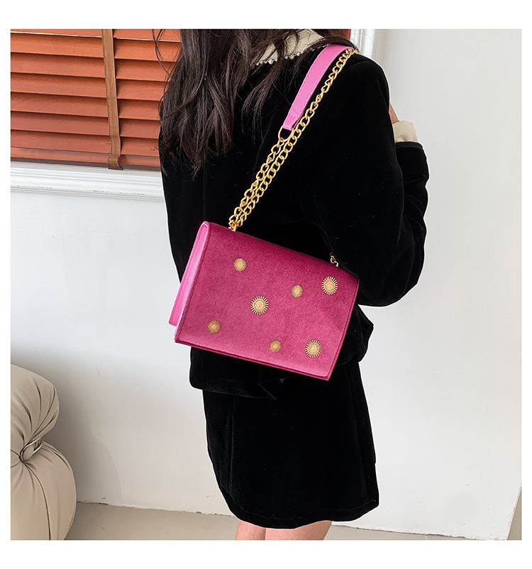 Cross-border fashionable velvet small square bag for women, simple and fashionable single-shoulder bag, new autumn and winter crossbody chain bag undefined