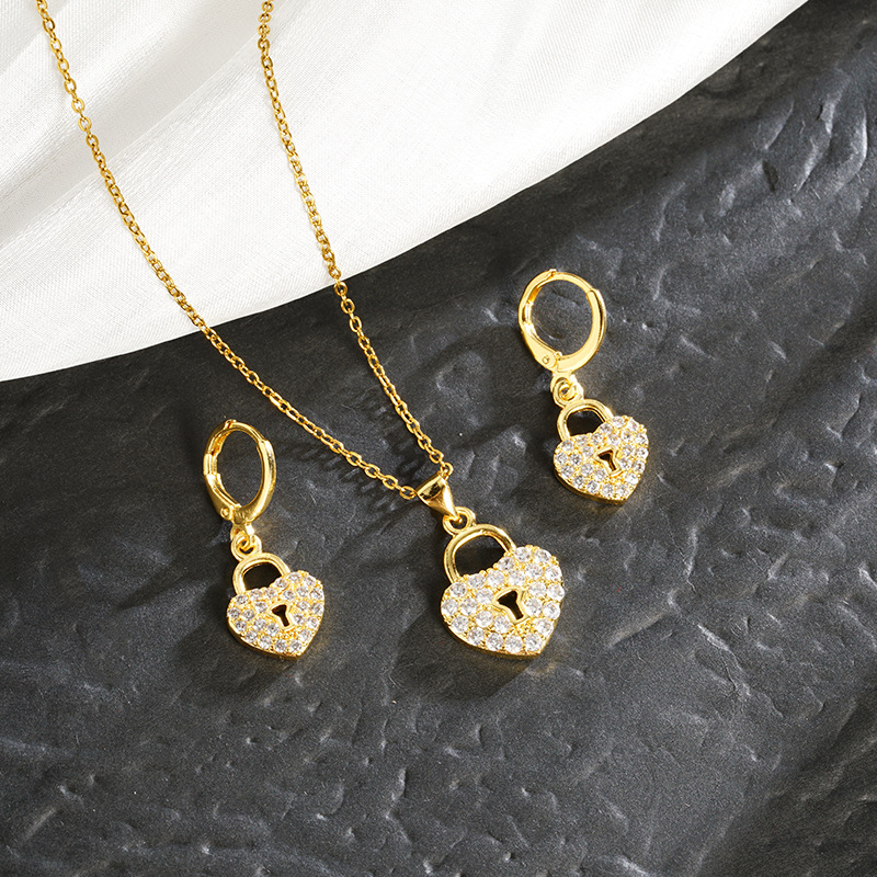 Collar de oro de arena vietnamita, diseño de moda, incrustaciones de diamantes, amor, pendientes femeninos, personalidad durante mucho tiempo, fuente de joyería