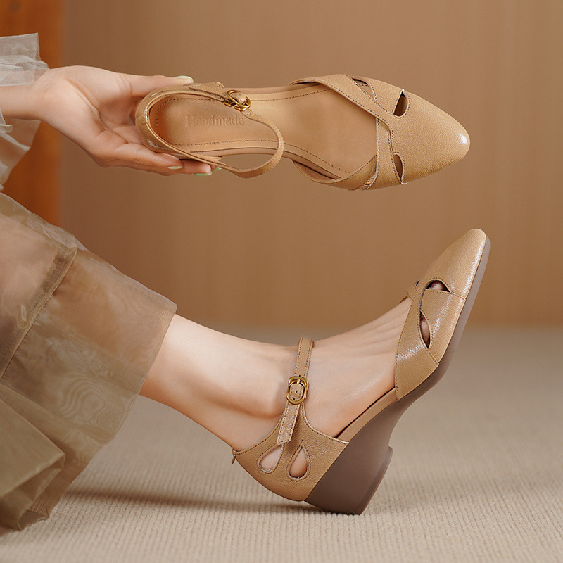 Sandal nữ da dê nguyên tấm mũi khoét gót vuông đế xuồng — Màu trắng nhạt
