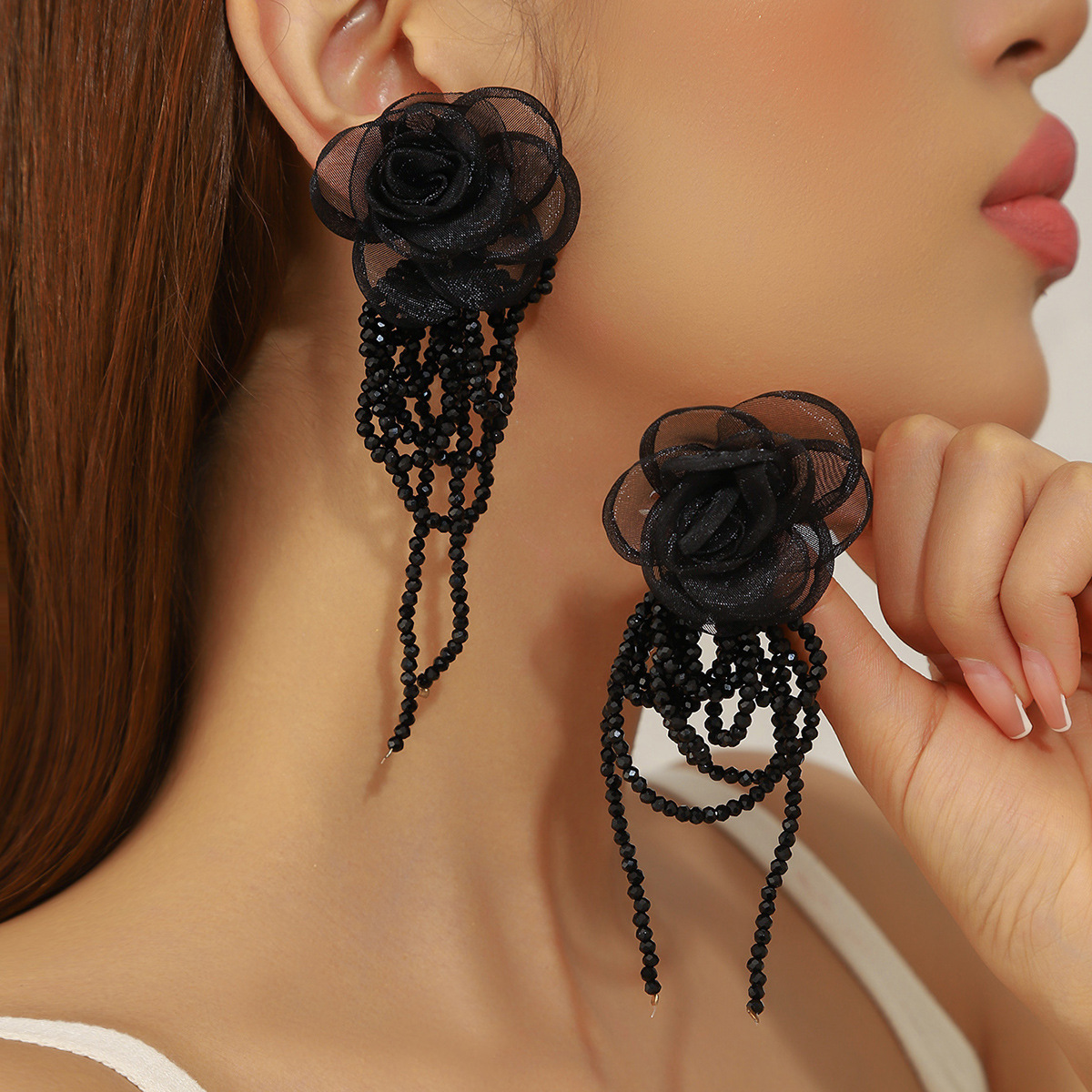 Elegant earrings pearl