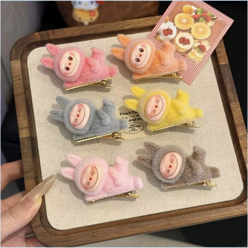 Labubu новая заколка для волос, маленькая кукла, милая девочка, боковая челка, утконос, мультяшный аксессуар для волос, боковая лежащая флокированная ткань.