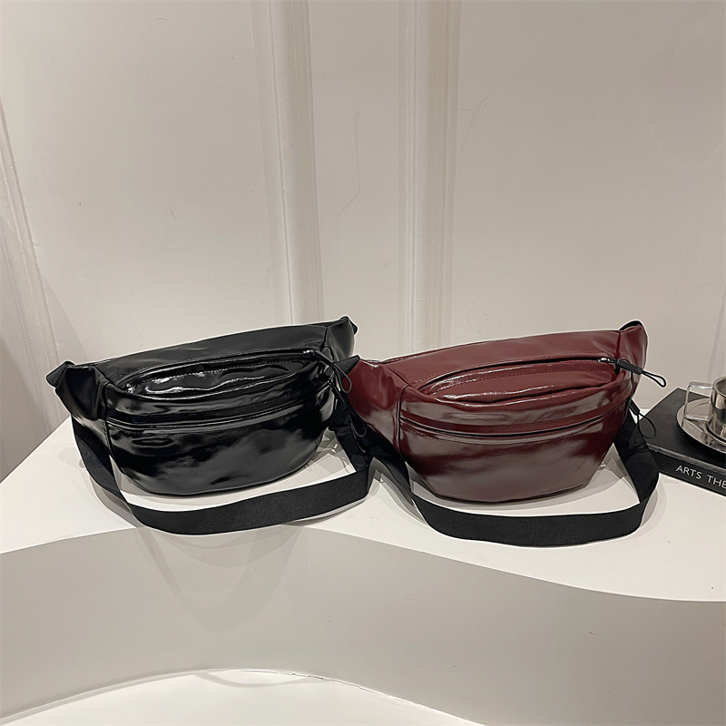Casual simple mochila de mujer 2026 primavera y verano nuevo bolso deportivo japonés de color sólido bolso de pecho de viaje de moda