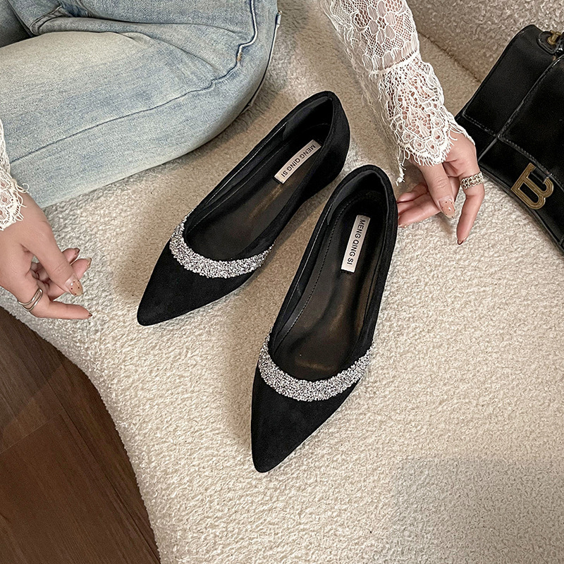 Pointed-Toe Exquisite Women's Flats 2026 New Model with Sparkling Rhinestones, Suede Shallow Mouth, Hidden Heel, French Style, Large Sizes 41 to 43