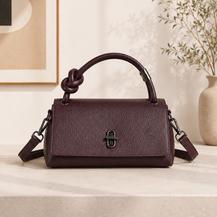 Korean Style Fashionable Small Handbag for Women 2026 New Model Simple Lychee Pattern Pillow Bag Stylish High-End Crossbody Bag