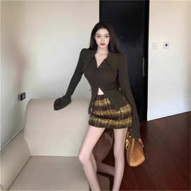 纯欲风V领长袖针织毛衣开衫小个子女秋冬新款套装包臀短裙一整套