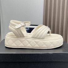 ߶Ʒ|2025ļСLƤכЬŮٴɳeЬŮЬ