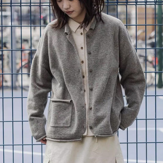 2025秋冬小翻领卷边口袋全羊毛花式纱开襟毛衣外套女
