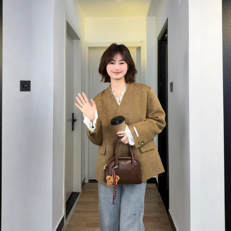 2025 Autumn/Winter New Korean Style Double-Sided Wool Coat for Women, Short Petite V-Neck Elegant Slimming Woolen Jacket