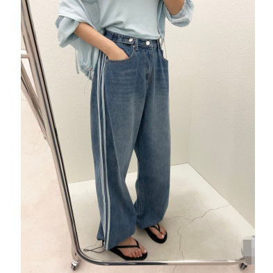 Fashionable Contrast Color Pull Strip Stitching Adjustable Waist Leg Rope Jeans Retro Washable Loose Pants 2 Colors Fashionable Contrast Color Pull Strip Stitching Adjustable Waist Leg Rope Jeans Retro Washable Loose Pants 2 Colors