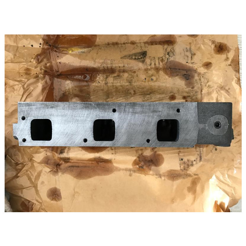 Factory direct auto parts engine cylinder head D1105 diesel engine three-cylinder cast iron cylinder head D1105