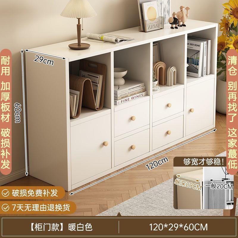 本棚は壁に寄りかかって収納棚を収納しています。|undefined