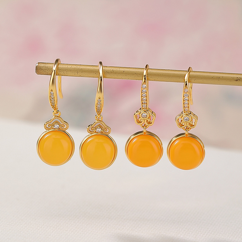Bông tai bạc S925 mạ vàng mật ong hình Như ý phong cách cổ điển — Phong cách 1