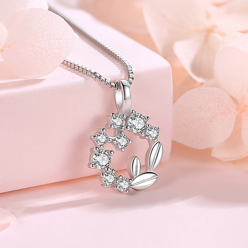 S925 collar de guirnalda de la suerte de plata de ley versión coreana para mujer nuevo lujo ligero nicho 2024 nueva cadena de clavícula joyería de plata