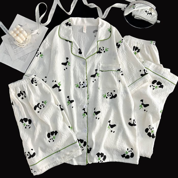 Venta al por mayor transfronteriza de tres piezas nube de algodón solapa cárdigan de dibujos animados pantalones de manga corta pantalones cortos ropa a domicilio traje de pijama de mujer