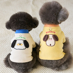 日本と韓国風のペット服、新しい秋と冬の犬服、立体耳、子犬の二本足のフリース服、猫服