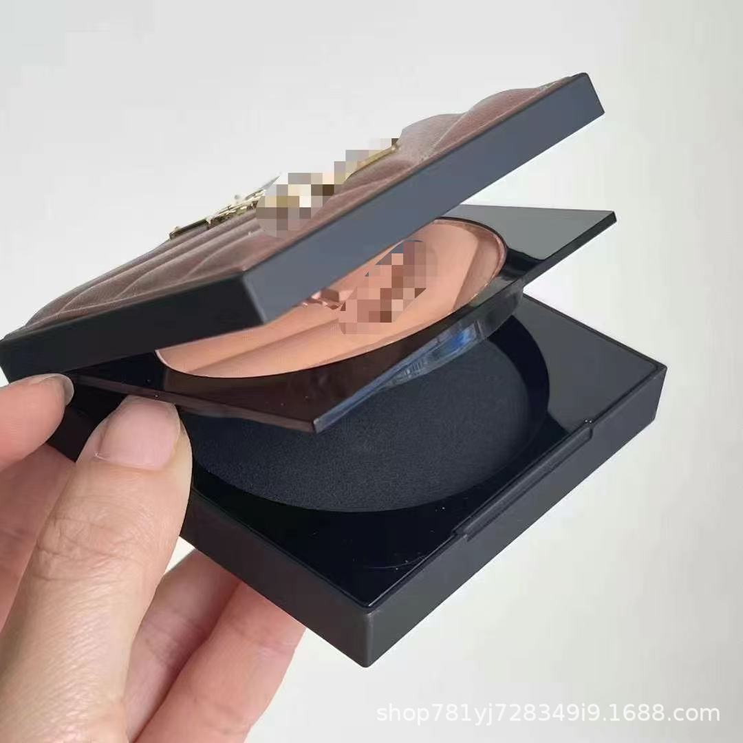 Hengjiu Qəhvəyi Bronz Kontur Pudrası 7.5g Kompakt