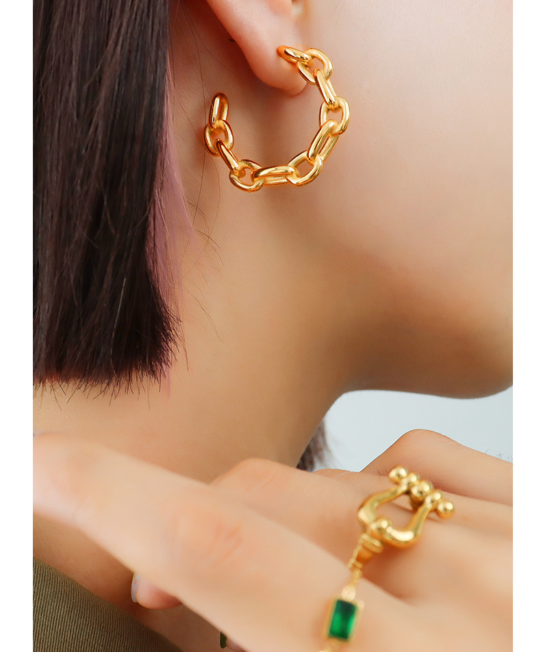 Interlocking C-shaped Earrings Titanium Steel Plated 18k Real Gold Earrings display picture 6