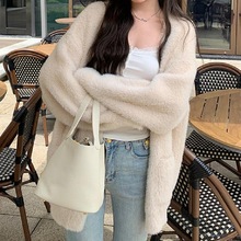 2024秋冬新款时尚气质优雅无扣外套女软糯仿水貂绒中长款针织开衫