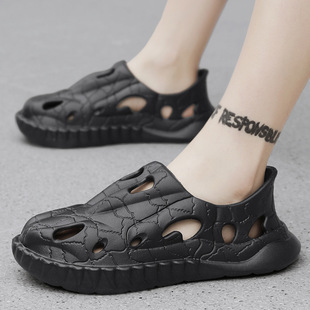 Men's Summer Outdoor Outer Wearing Hole Shoes Casual Non-slip New Seaside Beach Shoes Slip-on Driving Sandals for Men