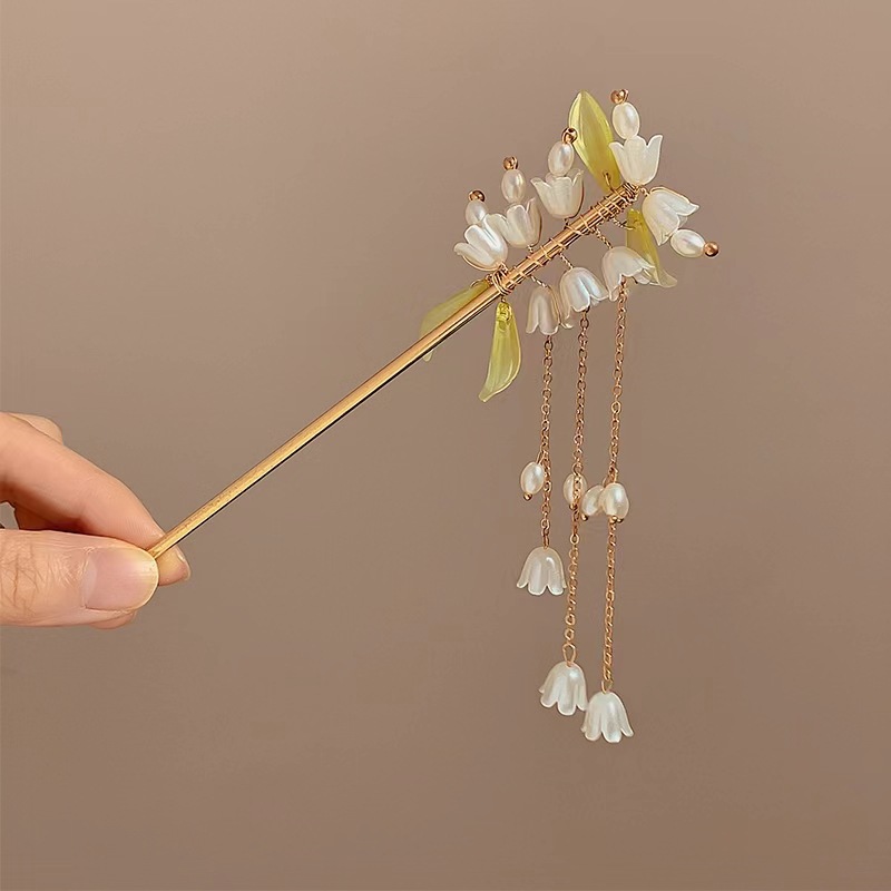 Chinese hairpin with tassels, orchid