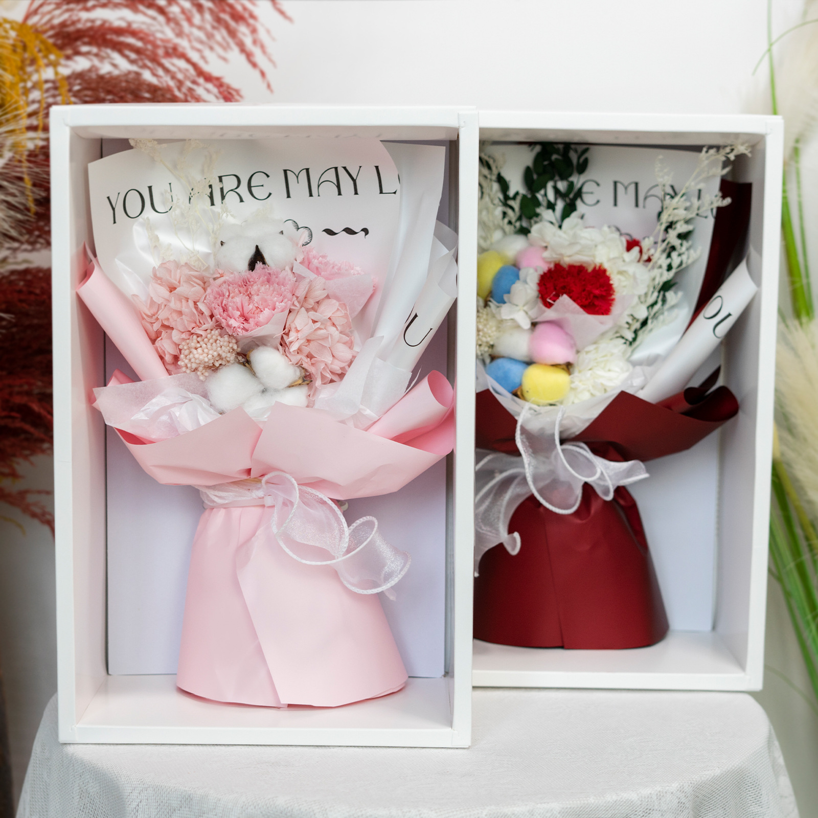 Producto terminado del ramo seco de clavel de flores preservadas con caja de regalo para profesores, madres y ancianos regalo de ramo inmortal de alta gama