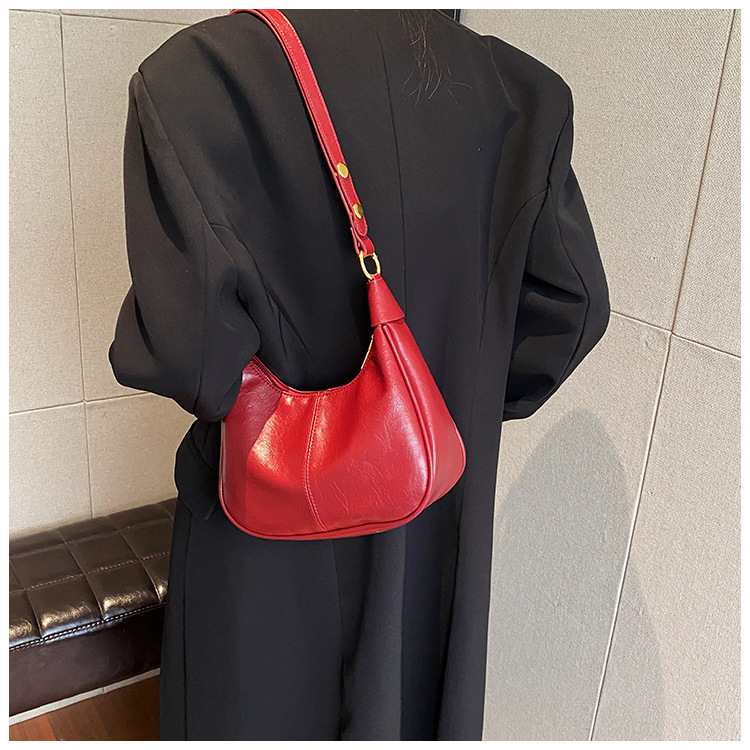 This year's trendy bags for women 2025 are super popular. They are fashionable, high-end, and stylish single-shoulder underarm bags, as well as retro and versatile crossbody bags undefined