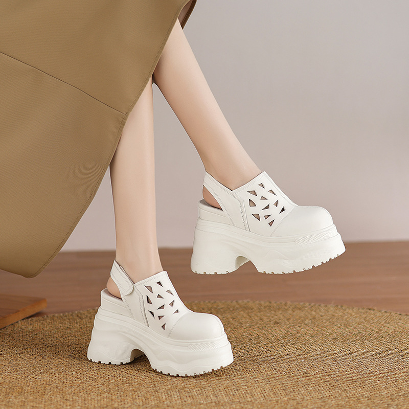 Giày sandal lỗ nữ đế xuồng platform cao 12 cm, bít mũi, dáng đế xốp nhẹ — đen, trắng