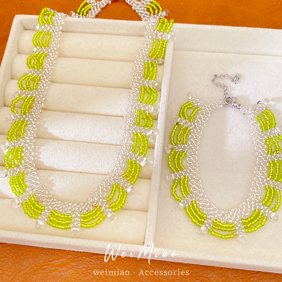 Cuentas de vidrio cuentas collar de encaje ligero lujo nicho cadena de clavícula pequeña fresca viento retro conjunto de joyería temperamento al por mayor