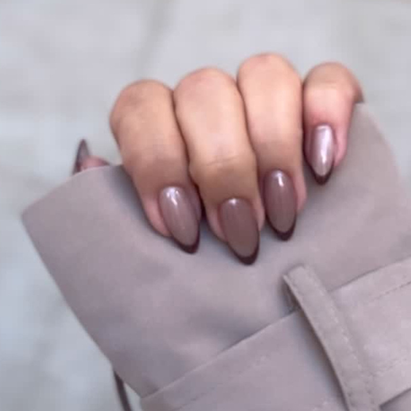 Cat-Eye Sparkling Press-On Nails, Cross-Border Hot-Selling French Red Manicure Nail Pieces, Medium-Short Almond Nail Tips Wholesale
