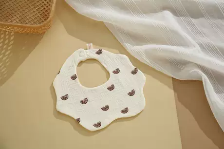 Rainbow (petal bib)