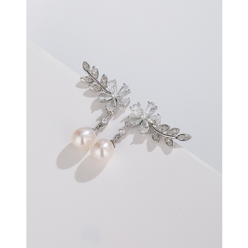 Pendientes de perlas de agua dulce de plata esterlina 925 pendientes de mujer luz de lujo de alto grado nicho diseño zircon pendientes de flores pendientes