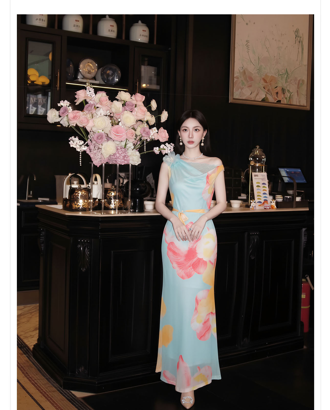 Đầm maxi nữ thắt eo phong cách tân cổ điển họa tiết in hoa dây rua — màu xanh nhạt chi tiết 6