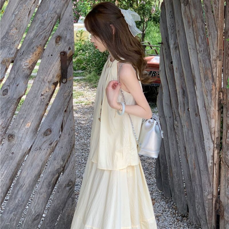 Salt-Style Mature Halter Neck Spaghetti Strap Dress for Women, Summer Outfit for Petite Figures, Complete Set of Tank Top and Long Skirt Two-Piece Set