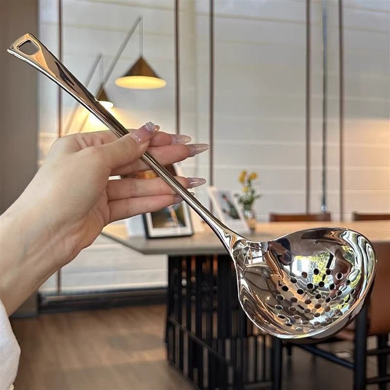 La cocina debe tener un alto valor facial, acero inoxidable, cocina casera, cucharas de cocina, mango largo, beber sopa, sopa profunda en línea.