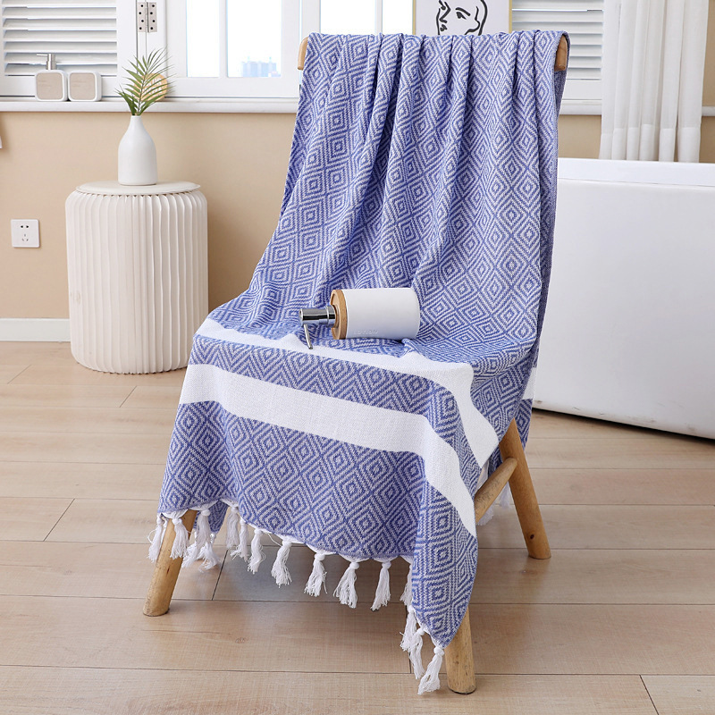 Serviette de plage turque à pompons, en coton absorbant, idéale pour la baignade et la protection solaire._voghion.com